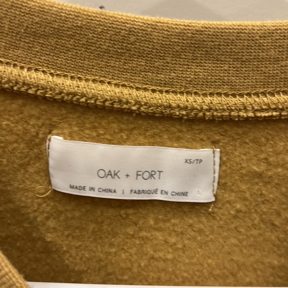 Oak & Fort Cropped Crewneck - Picture 3 of 4
